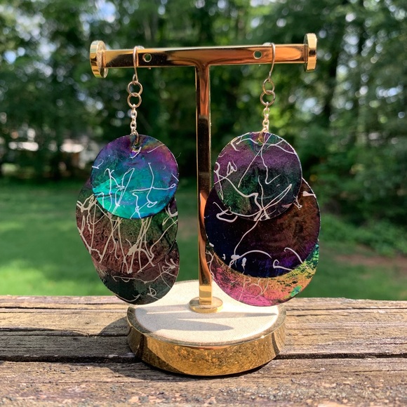 Rainbow Shell Splatter Paint Dangle Earrings - Picture 4 of 13